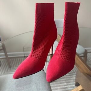 MIA MCKINLEY Red Stretch-knit Ankle Boots
